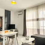 Seaview Whisper C72 * دراس