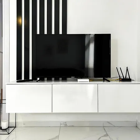 Seaview Whisper C72 * Durrës